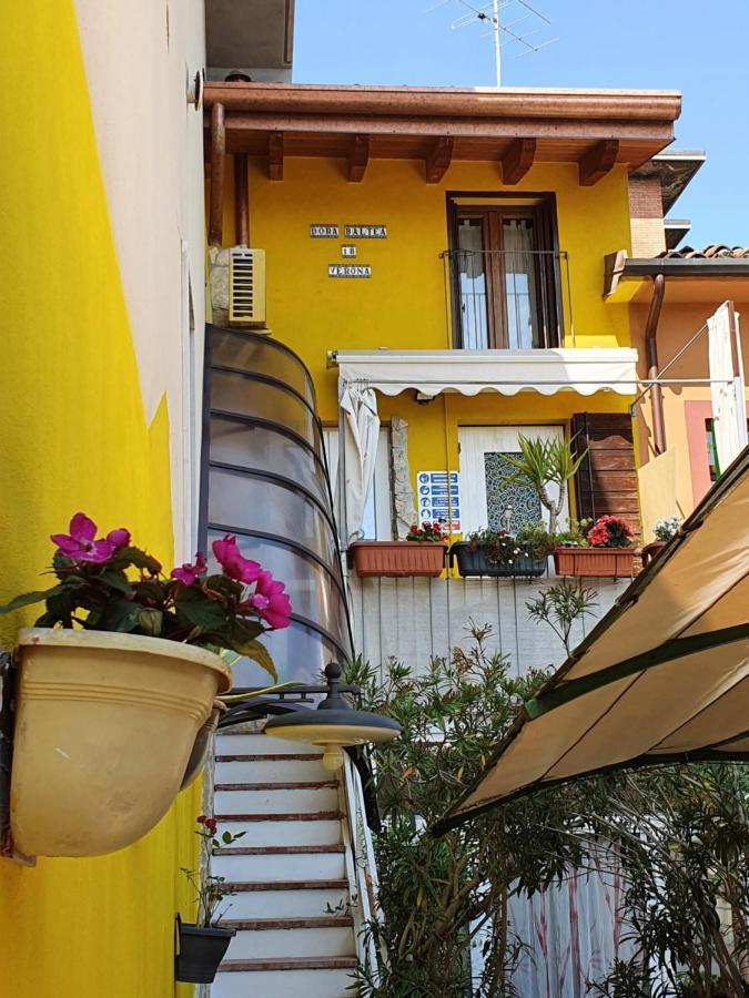 Dora Baltea Monolocale Primo Piano Mansarda Secondo Piano Verona Bagian luar foto